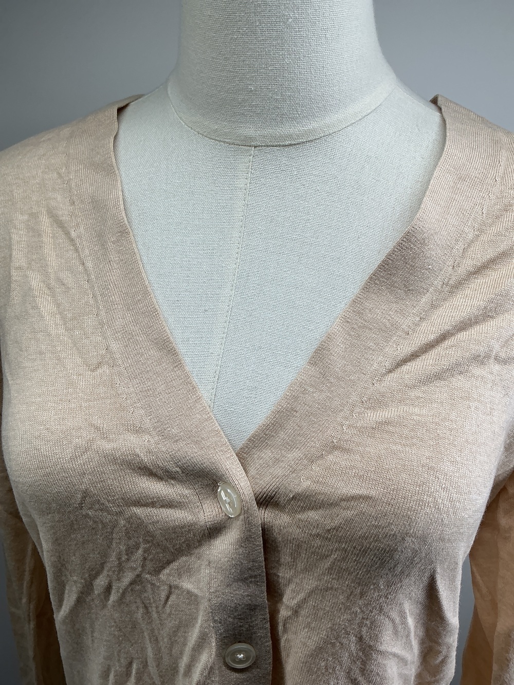 Lightweight Cotton Cashmere Cardigan - Picture 4 of 4